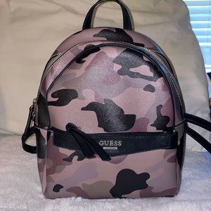 Guess small backpack with 2 pockets